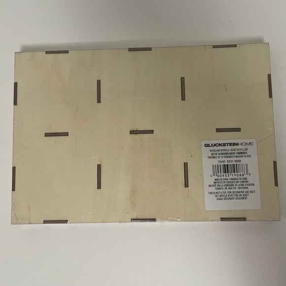 Set of 8 Wooden House ornaments - brand new! - Picture 4 of 4